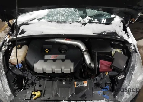 2016 Ford Focus St z USA, uszkodzony, nr VIN 1FADP3L95GL333706